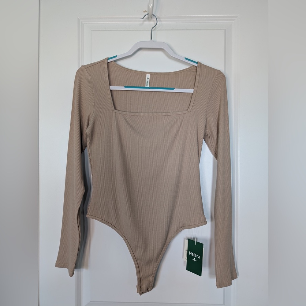 Halara Womens Ribbed Knit Square Neck Long Sleeve Bodysuit Tapioca NWT Size M